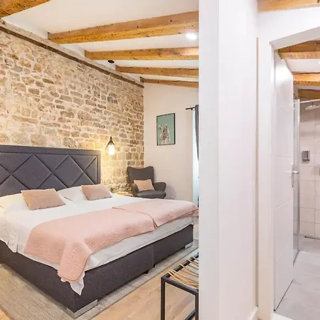 Luxury Prestige Palace Casa de hóspedes 4*