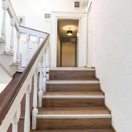 Casa de hóspedes Luxury Prestige Palace 4*