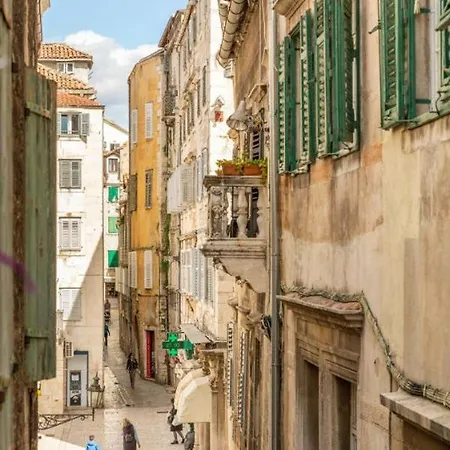 Luxury Prestige Palace 4*